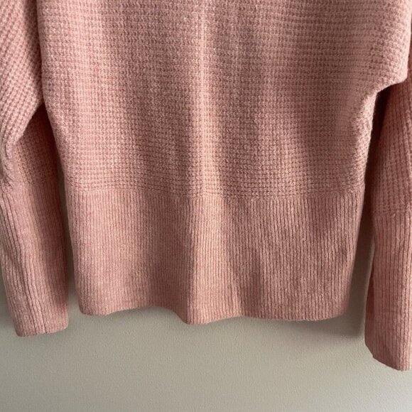 Express Women S Light Pink Waffle Knit Thermal Wedge Turtleneck Sweater NWT - Picture 3 of 11
